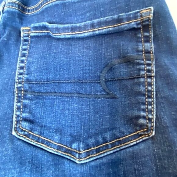 American Eagle Womens Ne(X)t Level Stretch Frayed Hem Denim Shorts Size 8 - Picture 7 of 7